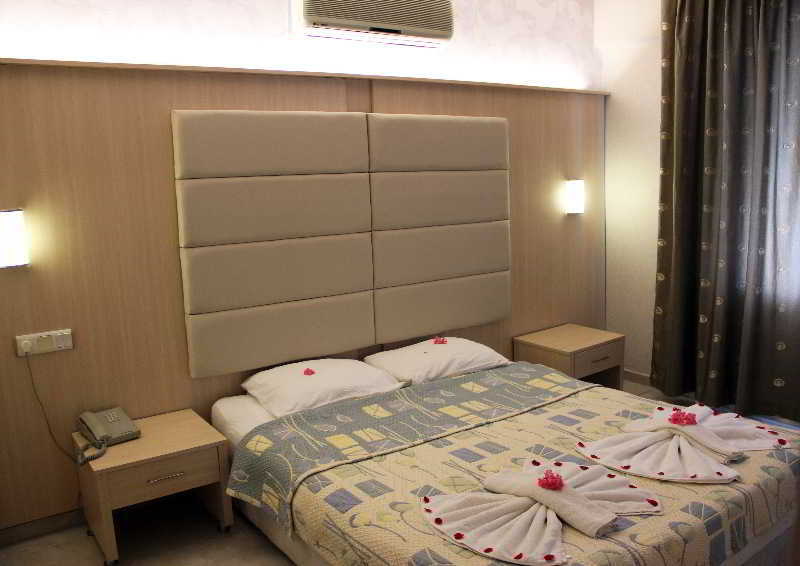 Ozcan Beach Hotel Turunç Extérieur photo